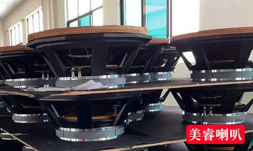 什么磁鐵低音喇叭低音好